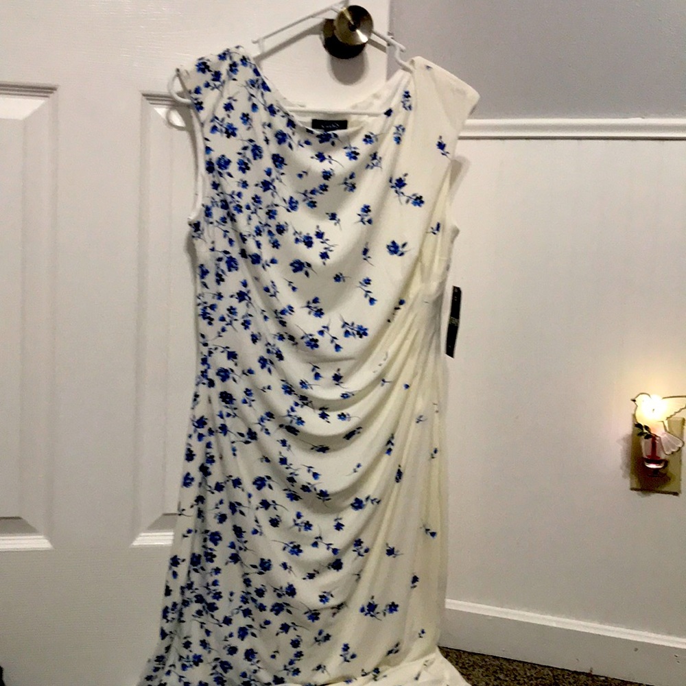 Cream/blue dress